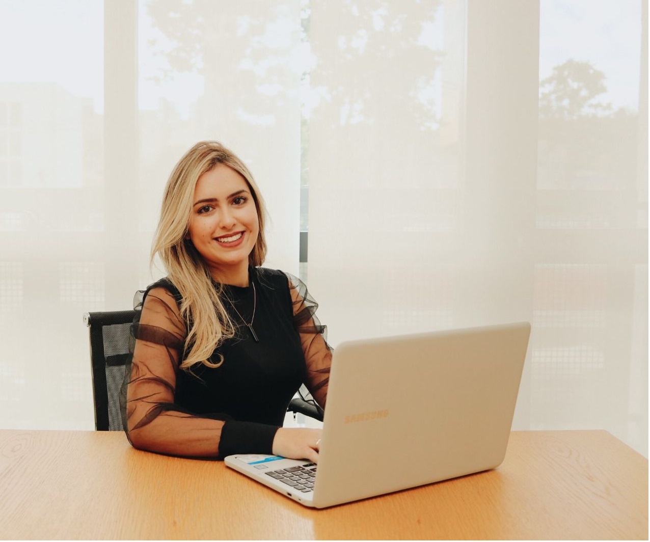 Dra. Mariana Soares Silva